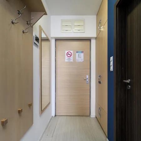 Lägenhet Sun Residential Suite-free Parking Garage Same Building *