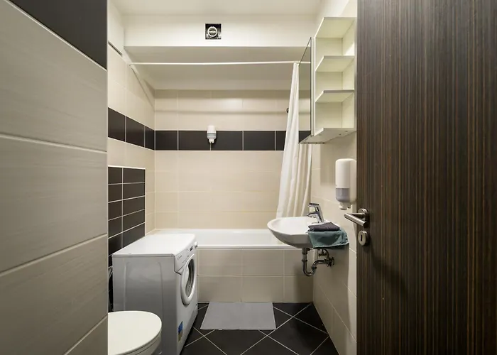 Sun Residential Suite-free Parking Garage Same Building *