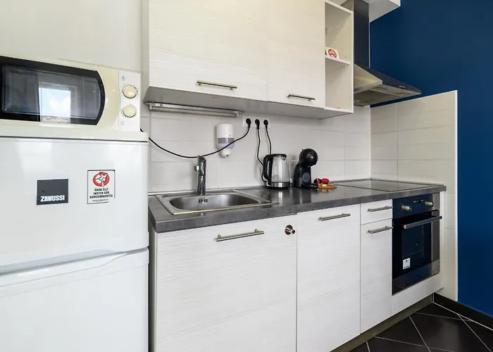 Sun Residential Suite-free Parking Garage Same Building *