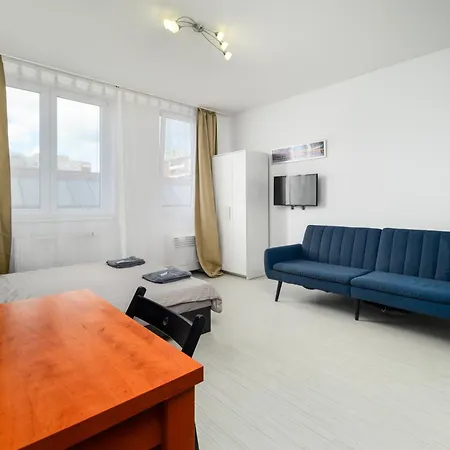 Sun Residential Suite-free Parking Garage Same Building דירה